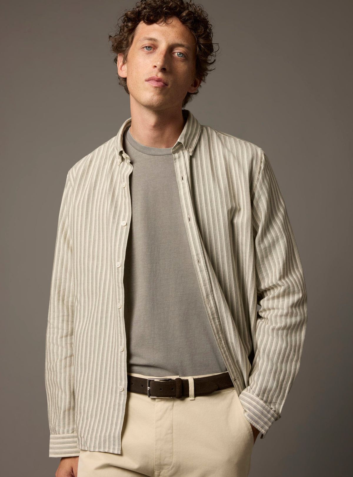 College Dark Khaki/White Shirt